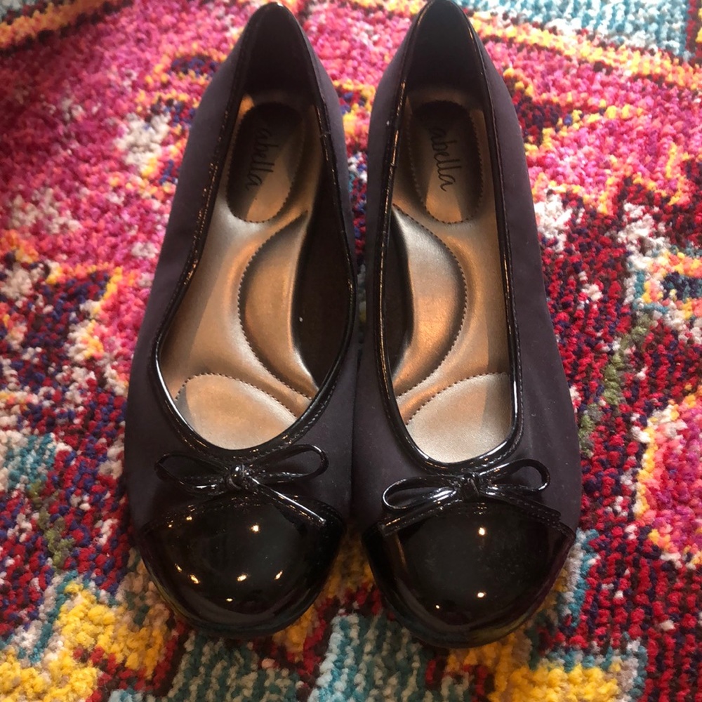 abella flats